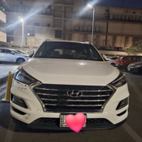 توسان ٢٠١٩ محرك ٢٠٠٠ دوش السيارة كوري اصلي  كشنات جلد  شاشة اصلية  كام...