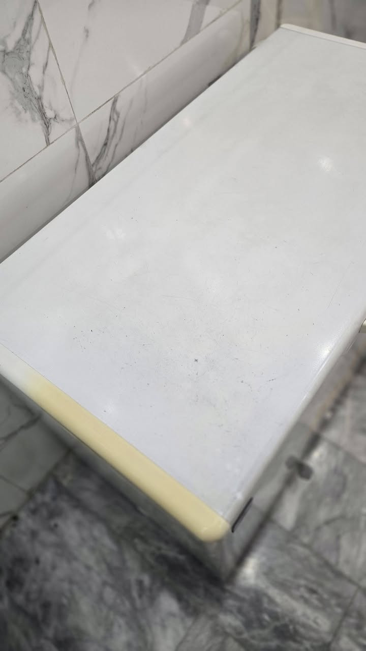 السلام عليكم 
مجمدة للبيع شركة الحافظ المجمدة شغالة ١٠٠% اي عطل مابيها ولا تصليح 
السعر ٢٠٠ الف 
الاتصال على الرقم ***********
المكان حي الجهاد قرب مجمع السلام السكني
