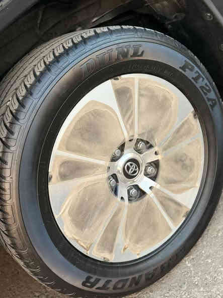 السلام عليكم 
لاندكروز 2021 بحرانيه شرط ( بوضع الزيرو )  فول 1/1 

السياره ماشيه 28 الف شرط الفحص تاير شركه جواهه 

السياره مغلفه  pbf من الزيرو يعني جكه الابره مابيهه 

عدتهه كتلوكاتهه بصمتهه الثانيه مامستخدمات سبير منازل

المواصفات معروفه تجي فول الفول 1/1 مواصفات اصليه 

فتحه سلايت 

داخل مشمشي جلد اصلي مطعم مخمل 

كشنات السائق 3 حركات 

دبل كشن كهرباء 

8 ايرباك 

ويل 20 

زراك لايت 

مرايه اوتم 

حساس امامي خلفي 

زراك لايت 

دشبول زنون 

شاشه نضام اعطال 

شاحن واير ليس 

فول تحكمً

الباب الخلفي كهرباء 

3 قطع تبريد 

7 راكب 

محركً 6 سلندر 4000

دفع رباعي 4x4 

اربعه بصمات 

السياره فول الفول وكفاله عامه من كولشي 

رقم بغداد دولي بسمي 

مكان السياره بغداد 

رقمي ***********
سعرهه 625 وبيهه مجال حك الجيه
