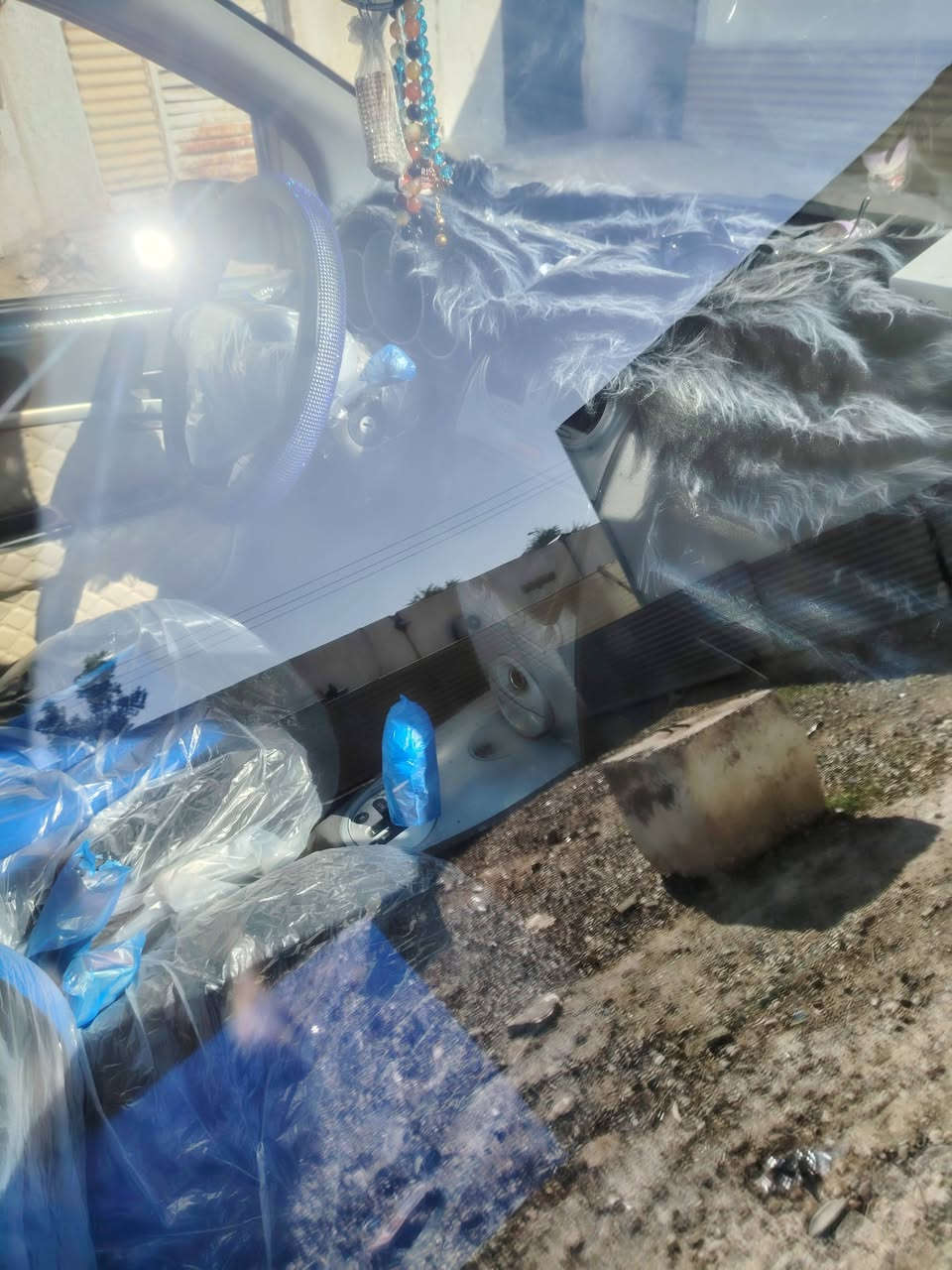 السلام عليكم شيري اي وان ٢٠١١ ناعمه جدا نضيفه كلش كلشي وضع الشركه تخم تاير صدر امامي خلفي شاشه تبريد ثلج تحكم مري ماناقصها برغي لون مميز ورقم انكليزي بغداد بسمي سنويه لل ٢٩ تحويل مباشر،، السعر ٣٥ ورقه وبيها مجال رقمي *********** خابر وتدلل
