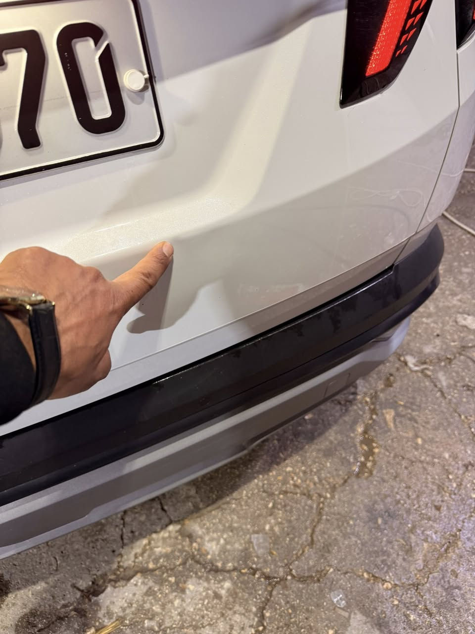 السلام عليكم للبيع هونداي توسان توكلر خليجي رقم اربيل بسم شركةاتريد تحويل اتريد وكاله فول موصفات قمارة حديد كشنات تبريد جنطة كهرباء كفاله عامه بدون اي ضرر فقط رصعتين بقبق الصندوك مؤشر عليهن السعر المطلوب 225$ مكاني كربلاء الشراي يتصل على الرقم ***********
