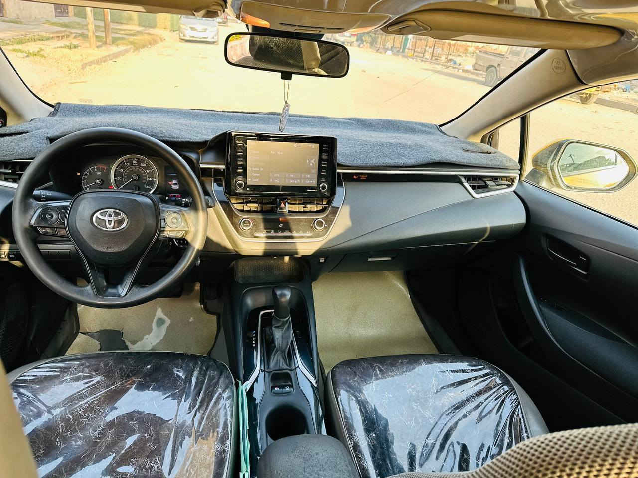 كورلا موديل 2022رقم بغداد مميز ماشي 68 بيهه تبديل بابين بدون اي داخل  السايق وخلف السايق و شويه ابراس البونيد تعديل بارد السعر 150 العنوان كركوك ***********
