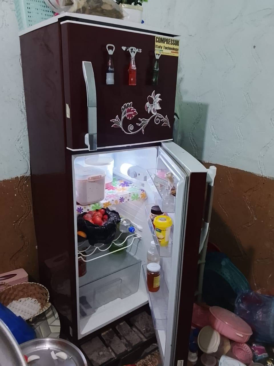 ثلاجه للبيع
واتساب ***********
الكوفه قرب  اسواق فدگ
