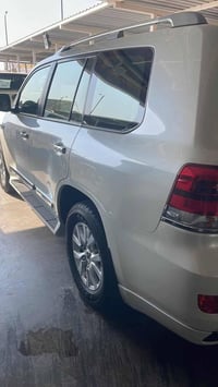 لاندكروز • ٢٠١٦ • ٦ سلندر