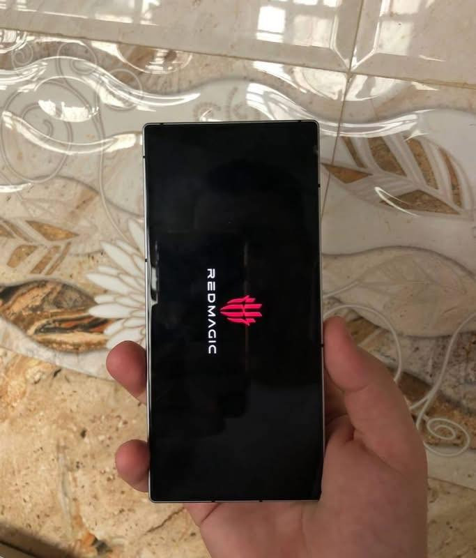 سلام عليكم 😍
ريد ماجك 8Spro
ذاكره 512/16الجهاز جداا نضيف 
السعر 450وبي مجال بسيط 
***********
