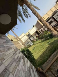 للبيع. بيت.  🏡 في الكماليه. شارع. لأصفر مساحه 300م واجه 10متر.   طابقي...