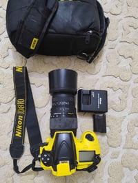 نيكون  D810الغنية عن التعريف فول فريم  النضافة95% الشتر 75  مع عدسة 70...