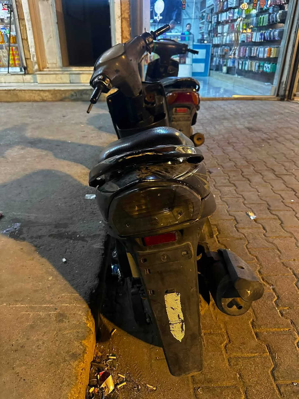 دراجه ماكس عدل مكينه خير من الله لا تبخير ولا تنقيص كفراته حلوه السعر 450 وبيه مجال رقمي *********** مكاني بغداد مدينه الصدر
