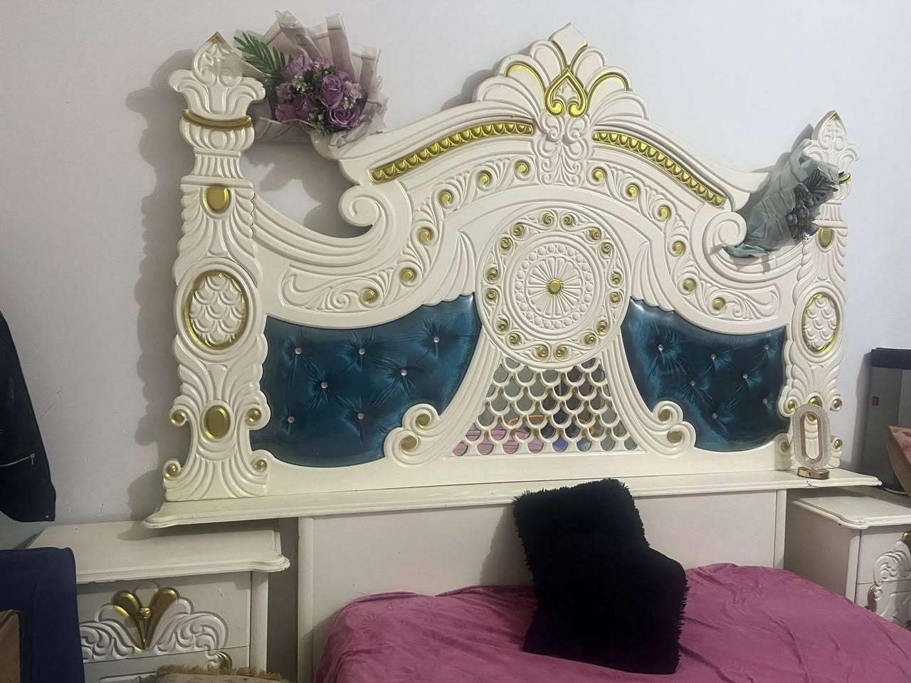 للبيع غرفة نوم نجارة عراقية بتصميم تركي 11 قطعة 
السعر 900 الف للاستفسار خاص او على الارقام 
***********
***********
