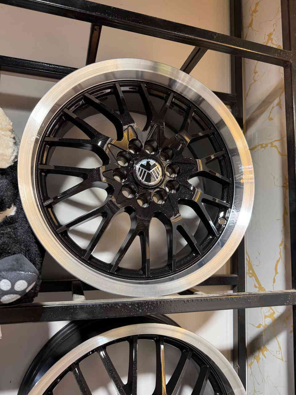 ويل كب حجم ١٧ رياضي سايز واحد يرهم النترا فورتي سيراتو كورلا كامري للبيع او مراوس مكاني بغداد يتوفر توصيل محافضات 
***********
***********
