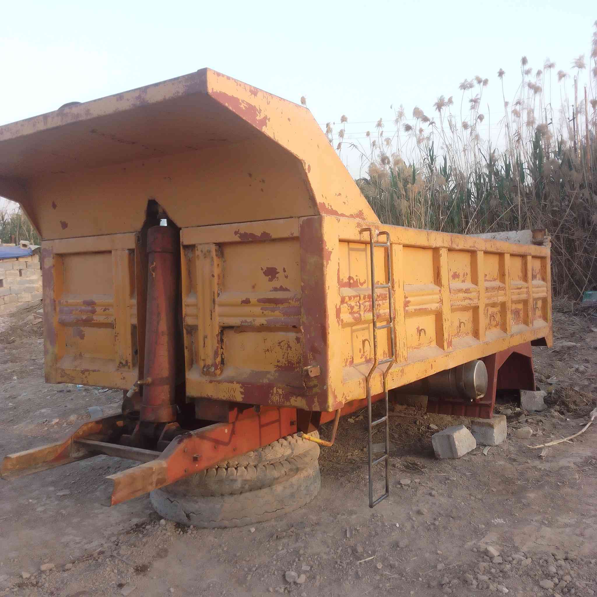 بدي تك طويله البيع سعر 3ونص ***********
