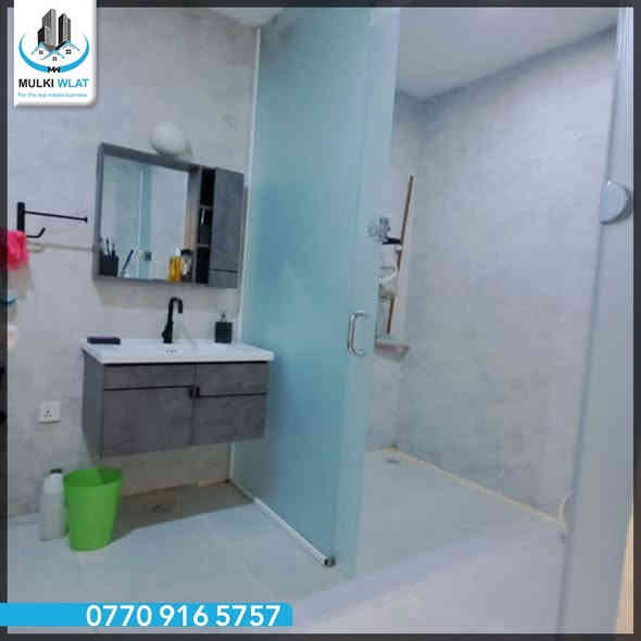 شوقە بۆ فرۆشتن
بەم ڤیوە جوانە بە ڕووبەری 230م

⬅️ کۆد      : MW 3579
⬅️ شوێن  :شوقەکانی میری لاند 
⬅️ ڕووبەر  :230مەتر
⬅️ ڕوو       :ڕوکنە ڕووی ناوشار و قیبلە
⬅️ نهۆم     :بەرز
⬅️ پێکهاتە :هۆڵێکی زۆرگەورە و فراوان مەتبەخ و سێ ژوری نوستن یەکێکیان زۆر گەورە و ماستەر و درێسن ڕووم و بالکۆنەیەکی گەورە بە ئەندازەی شوقەکە
⬅️ مواسەفات :شوقەکه کامل سیستمی شۆڤاژ و غاز و سەقفی بەرز و مەغریبی وتەختەی ئەرزی

⏪بۆ زانیاری زیاتر کۆمێنت بکە یان پەیوەندی بکە
☎️:***********
