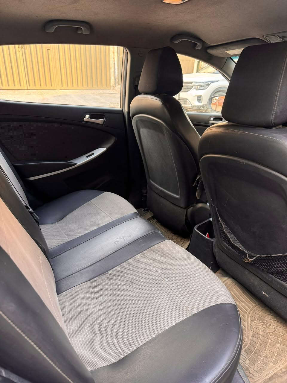 السلام عليكم اكسنت موديل ٢٠١٤ رقم بغداد محرك ١٦٠٠ وارد امريكي مكان بغداد الغزاليه  السعر ٧٥وبيهه مجال ماشيه ٩٠الف 

***********
