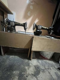 مكاين خياطه كامله هيه والميز شغلها حيل حلو سعر الوحده ب60 وبيه مجال  0...