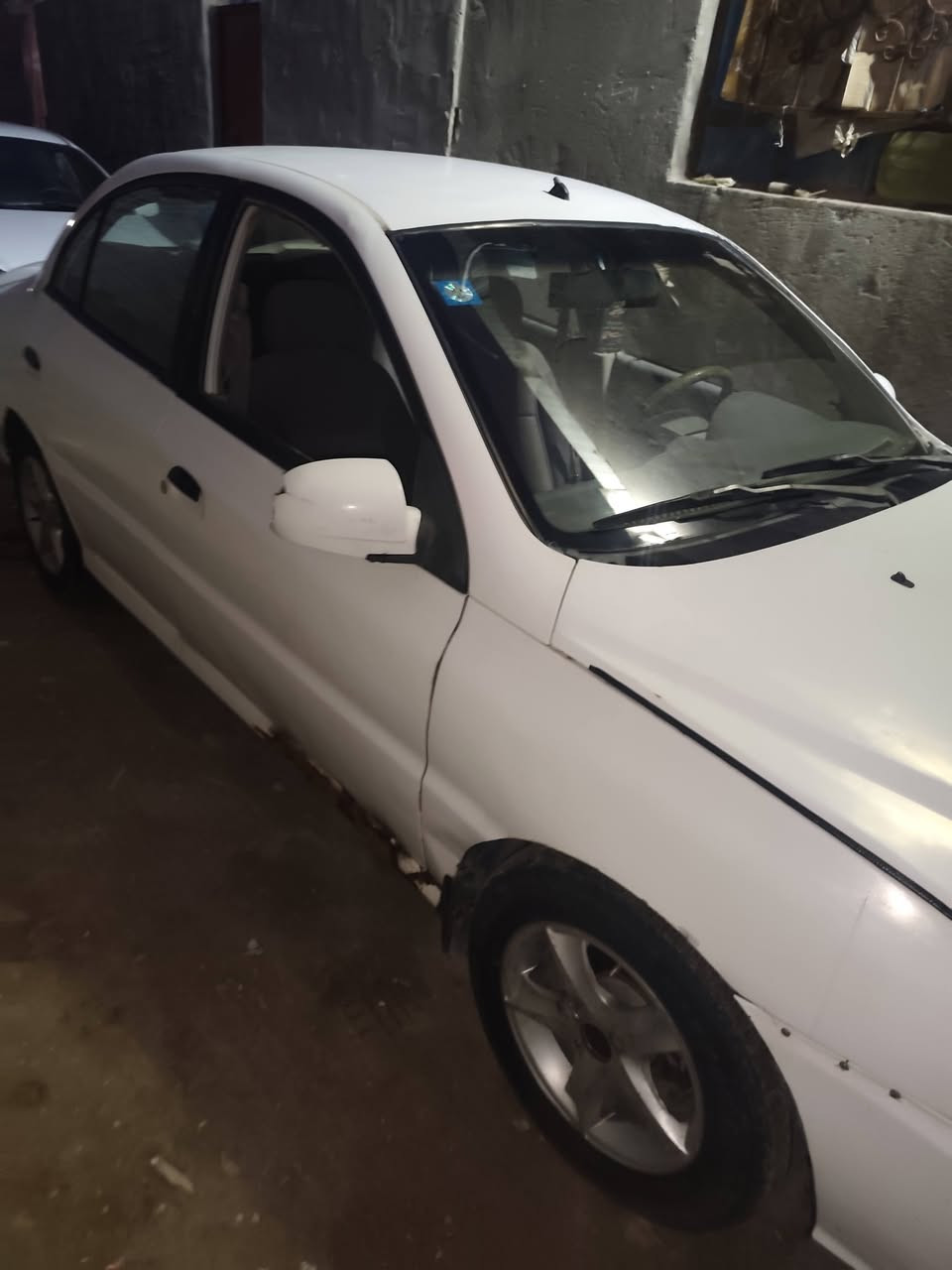 كيا ريو موديل 2005 مكينة وكير كورلا رقم انگليزي سنوية لل30 مكفول من العيب الشرعي والضربا القوية  مصبوغه جماليه سعر 25 عنوان بصرة شط العرب الرقم ***********
