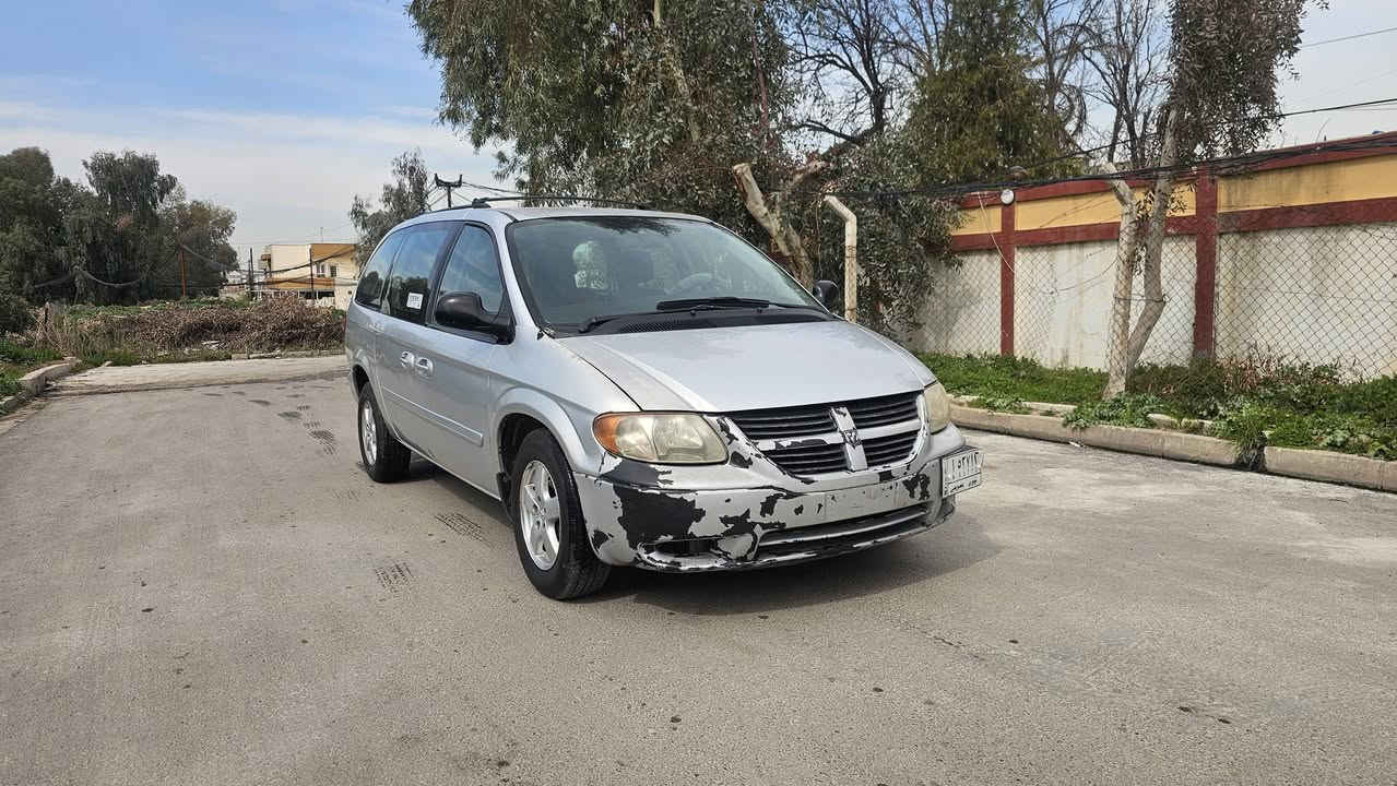 السلام عليكم 
دوج كرفان للبيع السعر  83. ورقة
موديل 2007 
دوج محرك وكير شرط 
محرك حجم 3800 
أبواب كهرب جامات كهرب
كشنات سياحي 
صبغ جاملغ أمامي يمين 
وجاملغ خلفي يمين بدون داخل
شرط التحويل وكوبون بانزين بيها 
سيارة جاهزة للاستفسار  *********** 
موصل حي البكر مكلف بلنشر
