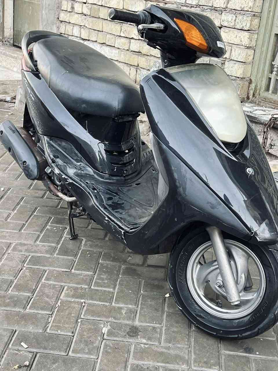 دراجة بريز ياباني 140  نضيفه مثل ماواضحه بلصوره نقصه فقط كابريتر بي خمده دراجه نكره سلف سعر 350 مكاني مدينة ***********
