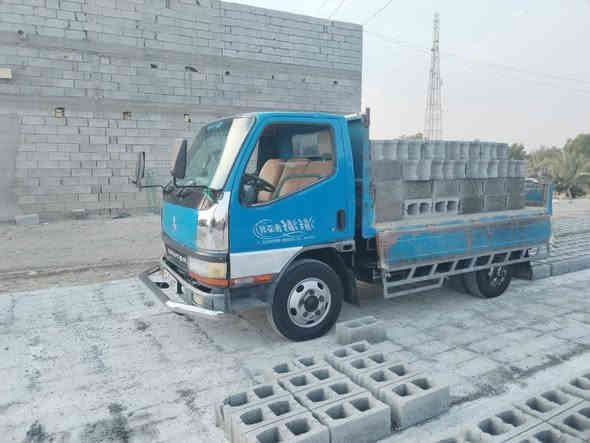 كنتر عظم.قماره بزون .سياره مكفوله شاصي و محرك و كير
رقم انكليزي سنويه باسمي 
تخم تاير.دوشمه جديده .محرك 104
...الناصرية .البطحاء 
ه‍ ***********
