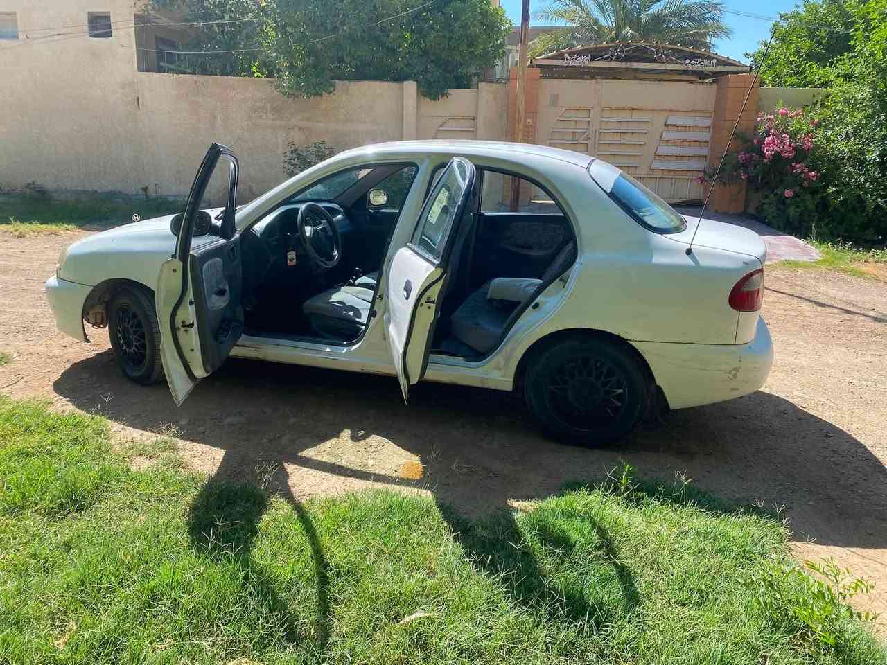 للبيع دايو لانوس موديل 98 رقم بغداد انكليزي  سنوية جديدة صدر جديد تخم تاير جديد باتري جديد بيهة تنقيص كلش قليل تبريد عاطل سعرهة 28 
للاتصال ***********
