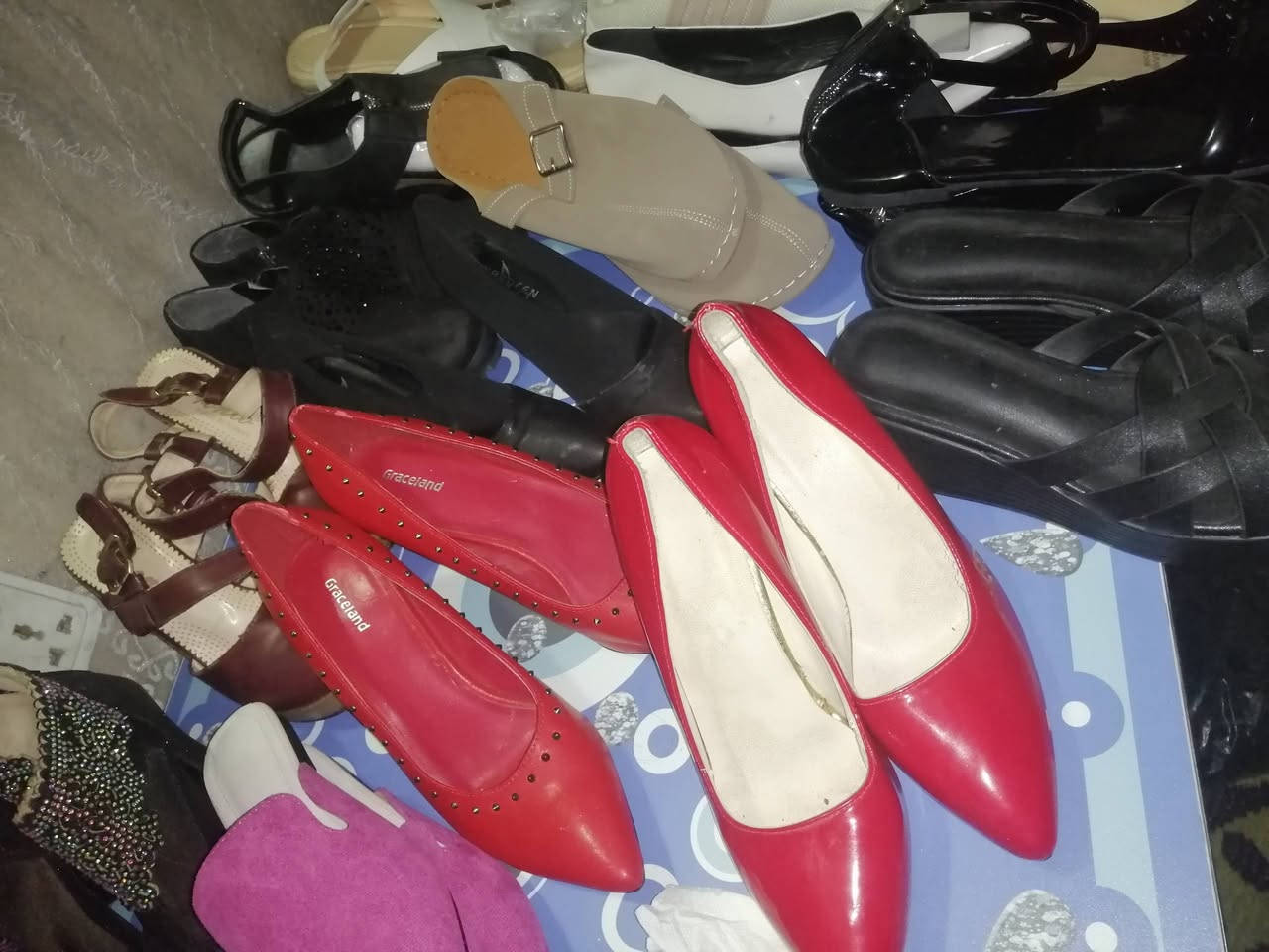 حبايب گلبي عندي كميه احذيه نساء و رجال قياسات من 36 45 طوني بيهم سعر بل عافيه


**إذا كنت صاحب هذا الإعلان وتريد حذفه لأي سبب، رجاءا أرسل رسالة إلى الدعم الفني**