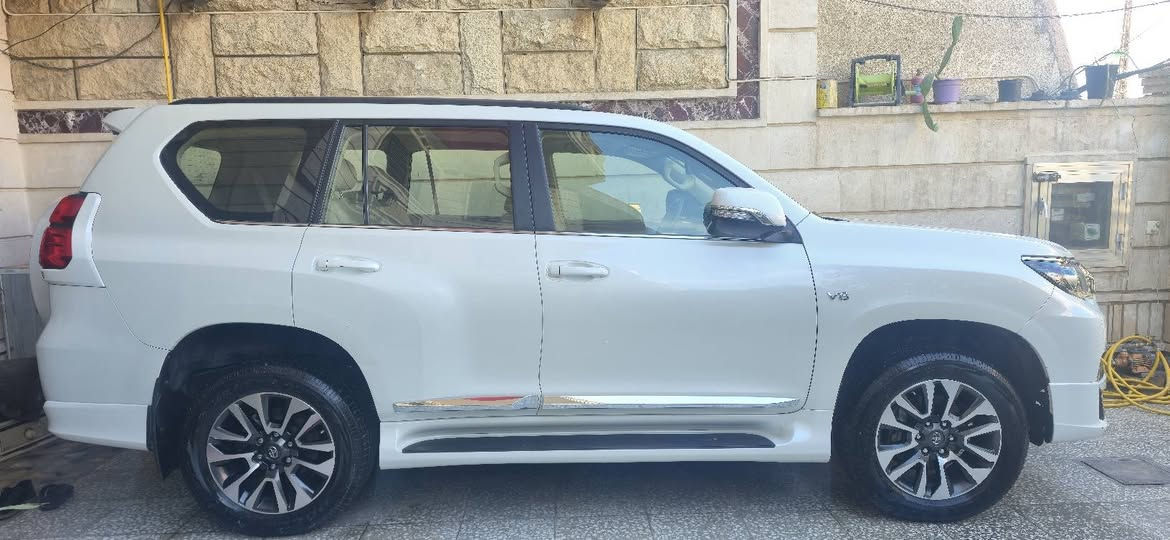 بسم الله الرحمن الرحيم  
السلام عليكم ورحمة الله وبركاته برادو vxالوجبة الثانية موديل ٢٠٢٣ رقم اربيل هزة جديدة بأسمي شخصيا مكفولة كفالة عامة عدا شخط زغير بنهاية الباب ماشية ٢٥٠٠٠ الف حقيقي السعر ٥٠٠٠٠$وبيها مجال بسيط للاستفسار *********** بغداد, العراق
