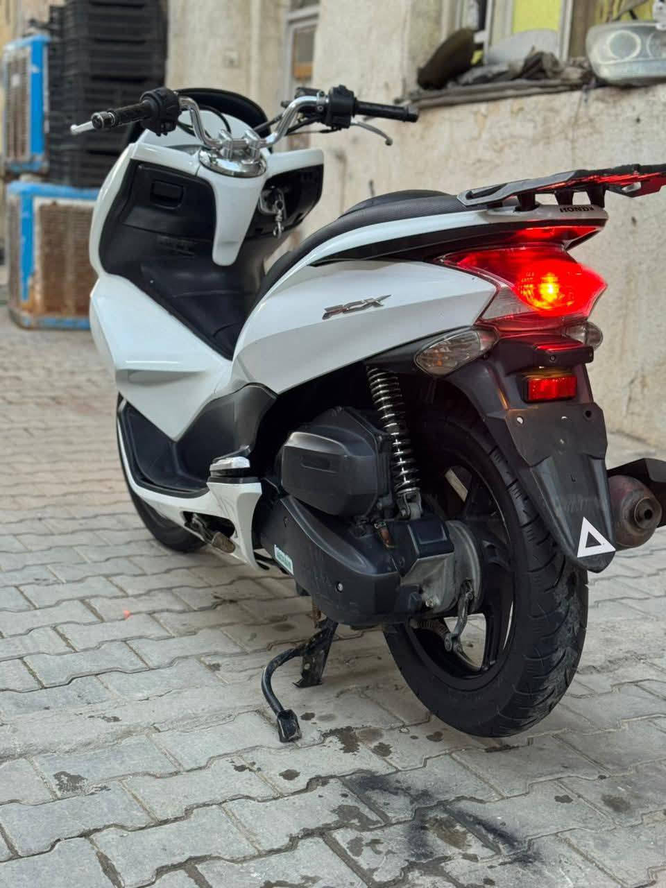 دراجه bcxجيل اول ياباني كامله اي نقص مابيهه شلعه معدل خير من الله مكاني قرب ساحه مظفر السعر مليون بيهه  مجال شراي اتصل ***********
