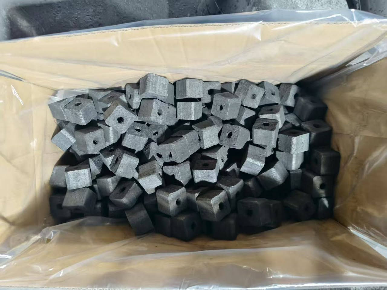 فحم صيني اصلي درجه اولئ طبيعي 12 كيلو سعر 28 الف جمله فقط  للتواصل ولاستفسار مراسله على واتساب ***********
