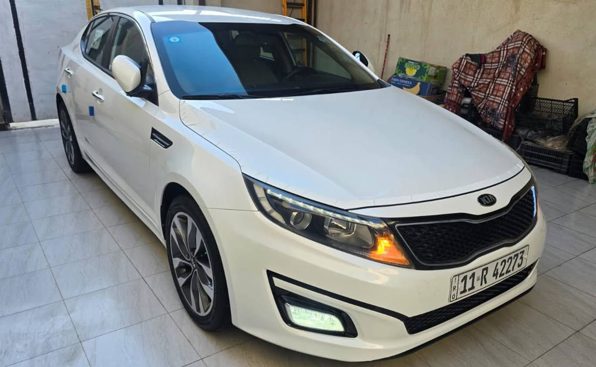 السلام عليكم كيا اوبتيما خليجي موديل ( 2015 ) فول واحد 1️⃣ على واحد 1️⃣ كلش للأخير قماره حديد سياره جديده جدا جدا مكفوله من الضربه والفتح والتبديل والبارد عدا صبغ الجاملغ الخلفي الايسر اثر طخه جدا بسيطه والباقي مكفول حتى من الشخط والرصعه ماشيه 124 محرك 2400 دوش رقم بغداد دولي باسمي هزه وسنويه جديده مكان سياره ناصريه مركز المدينه للاتصال ( *********** ) السعر ( 155 ) رجااا بس شراي يتصل سياره احلى من الصور
