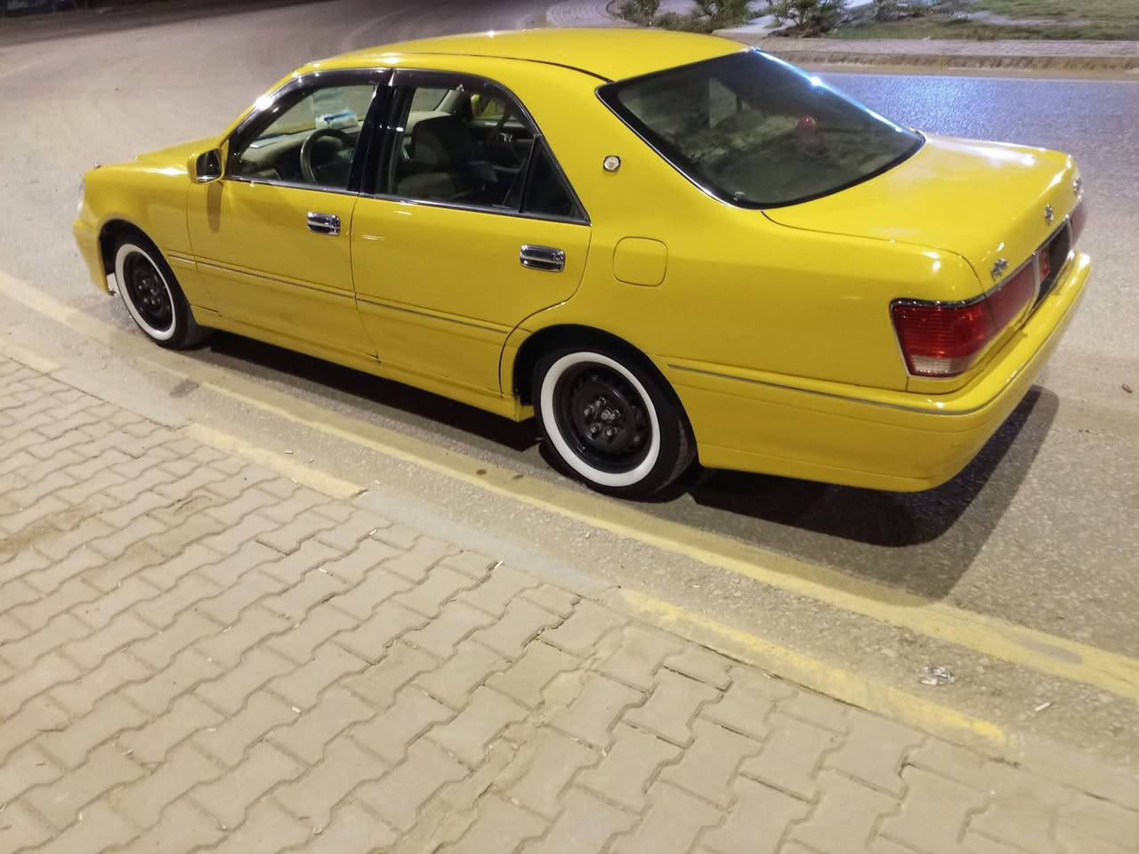 السلام عليكم ملكه للبيع كصه قماره فقطم موديل 2005.  دكمتين 2 تخم تاير حداديه جديده مكينه فيفيتي ثنين ونص  جديده كير اكسن شاصي 71 تبريد كله شرط
رقم بغداد صدامي مصفره هيئه وغرامات خطه نجف كربلاء  وكاله ام الباركود من المالك مباشر مكان السياره بابل الحله السعر 45 ورقه اتصال *********** انتصال فقط مامتواجد نت
