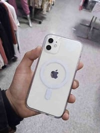 ايفون 11 ذاكره 128 فيس إيدي شغال بطاريه 79كله بلاد ولوك مبدل شاشه اصلي...