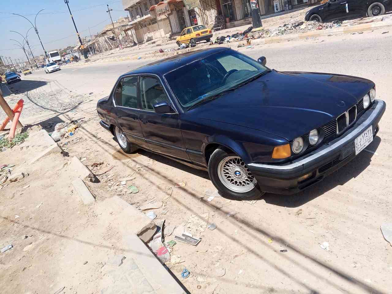 السلام عليكم ورحمه الله وبركاته بيام BM للبيع الحجم 735موديل 1987 مكينه وگير حاويه تخم تاير جديد رقم بغداد مميز حداديه جديده بچم الماني جديد عريض كهربائات كلهه شغاله تبريد شغال ثلج غرفة الداخل نضافه 100/50 اخوان السياره معمره لاخر حبايه عوزهه بس بوليش مالكهه موجود بالديوانيه السياره ديوانيه مركز          *********** رقمي مامتواجد عل فيس
