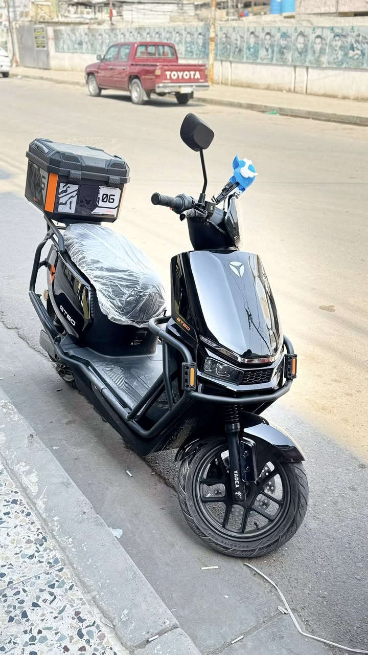 ألســلامُ عَلَــــيكُم يابه ابو  العبد للبيع سعرهه معروف  ياديا و ضمان ياديا ميحتاج  نسولف بي 
الوصل موجود قبل اسبوع تقريبا اخذتهه من الشركه  الرئيسيه 
مواصفاتهه الدراجه  تكدر  تسوقهه بس  من خلال التلفون او  من خلال  البصمه او اخر خيار  سويج 
تمشيك ٧٠ كيلو تقريبا  الى ٦٥  حقيقي  
سرعه ٦٠ 
قفل ذاتي 
مثبت  سرعه 
بيهه ميزة الرجوع  للخلف 
من تربطهه  عالتلفون  بيهه هواي  تحكمات 
بصمه ضوء مستشعر موضح بالفيديو 
ضمان سنتين  عالبطاريه و العقل يعني راسك بارد 
ناعمه و سياقتهه  حلوه كلش  والسايق من هاي  الشركه يفهم قصدي 
شباب وصلهه موجود  ماخذهه  بمليون و  ٢٣٠  الف  و هسه  احتاجيت 
انطونه سعر بالمعقول بس  خلو بالكم  لا تكسرون  بحلال  العالم 
سمعونهً الصلاة  ع النبي  الكريم و الهِ و صحبهِ  و سلم 
اسف عالاطاله مكانهه  بغداد /  الدوره  
متوفر خاص  و عدكم واتس  و بخدمتكم  
***********
