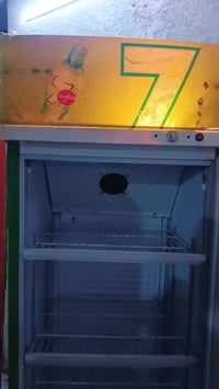 عارضه اخو الجديد مستعمل شي قليل شرط الظمان  مكاني بغداد الشراي يتصل او...