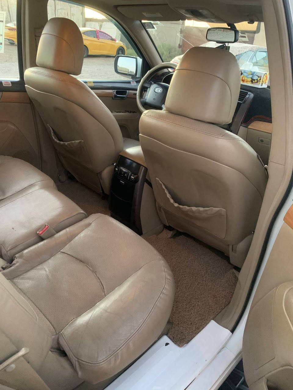 كيا مهافي خليجية موديل 2011رقم ديالئ  الإنگليزي بإسمي وسنويتها لنهاية  27   والهزة جديدة    بصمة تشغيل بصمه ابواب  سلايد  ،   فور ويل  ،  كراسي كهرباء + تدفئة وتبريد  ،  ثلاث قطع تبريد  ،  صندوق شفط  ،  مري شفط  ، تخم تاير جديد  ،  صدر جديد  ،  ، مكينة جديدة  مكاني  بغداد   السعر 143 وبي مجال للإستفسار  الإتصال ع الرقم ***********
