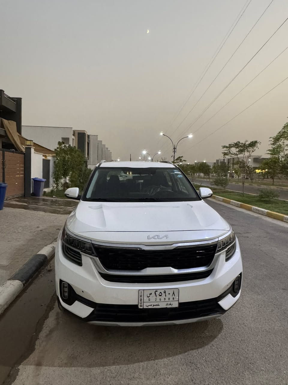 سـلام عليكم
كـيا سيلتوس 2023 للـبيع 
وارد امريكي ماشية 55 الف رقم بغداد مشروع وطني ،

فقط باب السائق صبغ ضربتها بجم سيارة حلوة ونضيفة ومحركها 4 سلنـدر 2000 دوش كيـر الانترة تبريد ثلچ كفالة كـير والمحرك 

فوول مواصفات بس بدون بصمة وفـتحة سـقف 
1: شاشة كاربلي 
2: تـدفئة كشنات 
3: كامرة خلفية 
4:تثبيت مسـار 
5:رادار امامي 

السـيارة ب 158 وبـيها مجـال مكـاني ديالى 
رقم الهاتف *********** تواصل واتـساب فقـط ،
