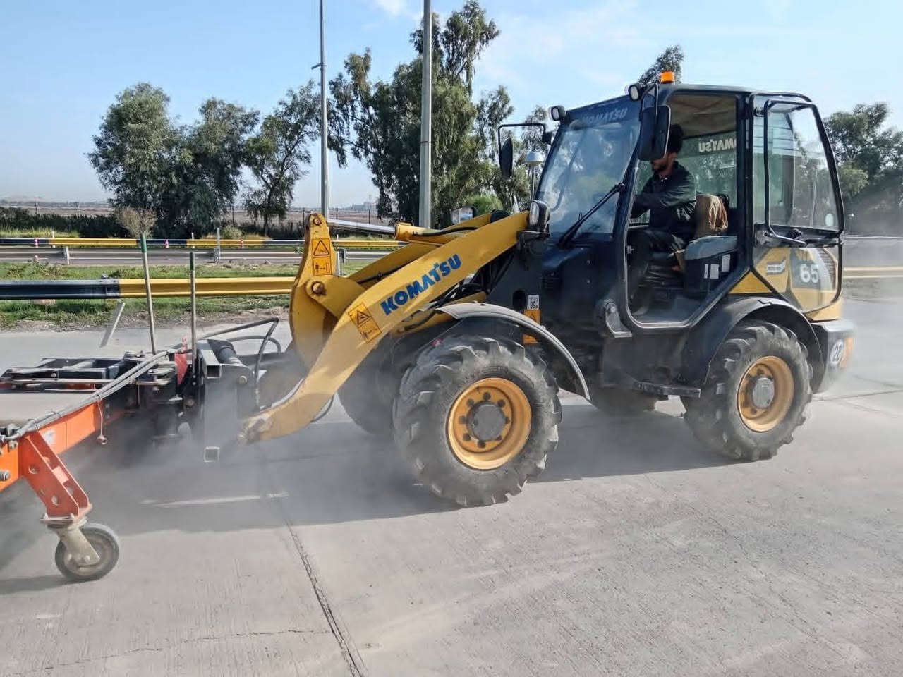 سلام عليكم
شفل كوماتسو٢٠٠٧
رقم اربيل
للاستفسار ***********
