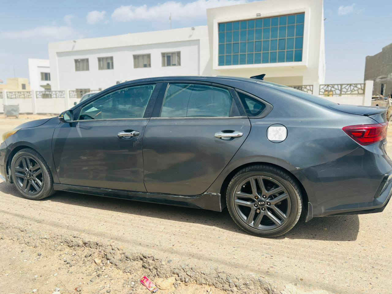 السلام عليكم،، مكلف بالنشر للبيع نقد وترهم اقصاد مع المقدمه سياره فورتي مديل 21 فول مواصفات ما عدا الفتحه رقم معوقين. مكينه 2000 مكينه وكير شرط،، المكان السماوه ناحيه الكرامه،،، السعر والتفاصيل خاص ***********
