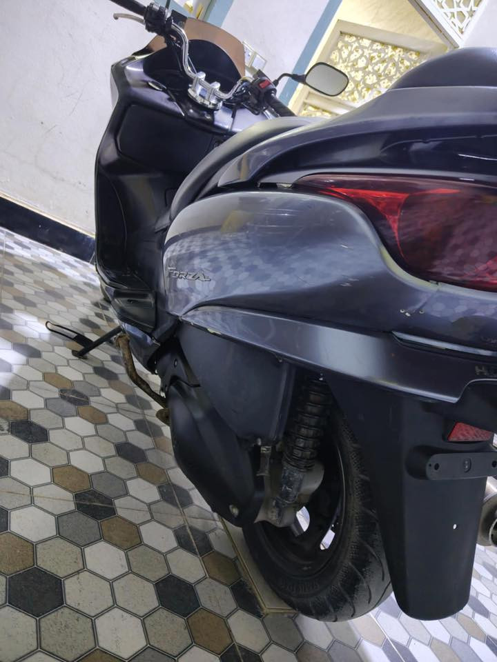 السلام عليكم 
دراجه فورزه 08 

دراجه مكينتها خير من الله وجديده 

كفراتها نضاف ٩٠ /١٠٠ شخوط خفاف 

دراجه شلعه ومعدل خير من الله 

كهربائيات كلها شغاله نكره سلف باي وقت

 

نقصها بس جامرلغ امامي دراجه كامله مكمله 

مكاني ديالى بعقوبه سعر مليون وبيها مجال 

شراي اتصل وادلل ***********
