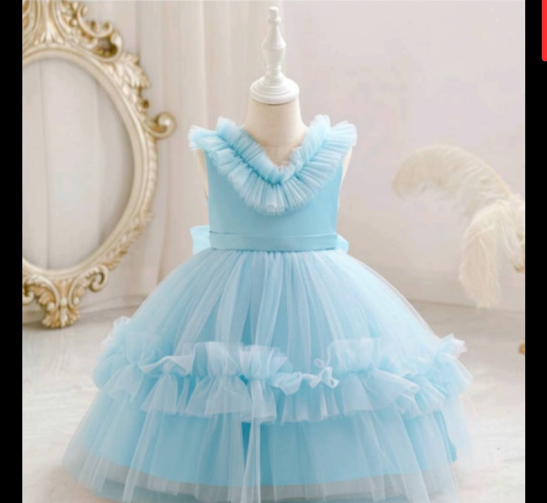 فستان بنوته
جمال هل فستان
القياس 4سنه
لطلب مراسلتنا‏‪***********‬‏
