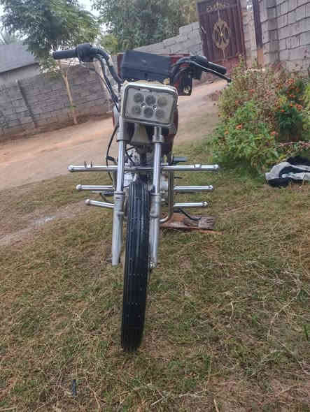 السلام عليكم شباب دراجه ايراني موديل 19 نظيفه وخير م̷ـــِْن •اللّـہ̣̥ بيها مكينه خرسه ادراجه شويه يرادلها ترتيب بس السعر 300 وبيها مجال والاتصال ع رقم ***********
