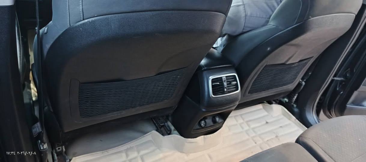 كيا سورنتو 2017 امريكي تبديل بنيد فقط 
رقم ذي قار تحويل ثاني يوم
محرك 4 سلندر /5 راكب 
فور ويل
ارضيه جلد
تحكم استيرن جهتين اشاير بلمري
تدفئه كشنات
حساسات خلفيه
بيه منضومة غاز اقتصاديه جدا انسى الادوانز
بيع ب147 او مراوس بأوبتما 18 وفوك
للتواصل *********** عنواني ذي قار سوق الشيوخ ناحية الفضلية
