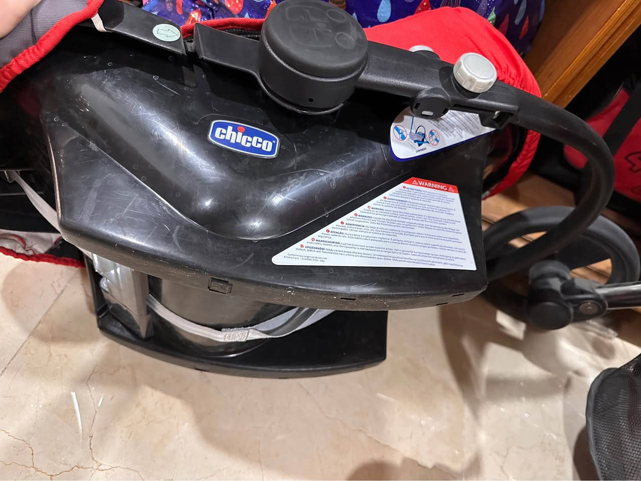 كرسي اطفال وعربانة ماركات ونظيفات فول العنوان بغداد منطقة الصليخ الجواب على الرقم فقط

0771 649 8823 بغداد, العراق
