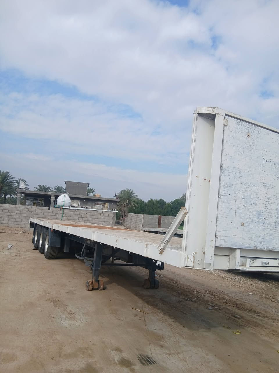 السلام عليكم عربانه للبيع بنز دنكير بيبي السعر 29وبيه مجال  للاستفسار ***********
