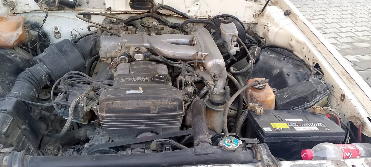 سوبر موديل  85 للبيع محرك 2500 رقم كربلاء مداور ثاني يوم 30 وبيه مجال قليل راعيه يريد مداور ***********
