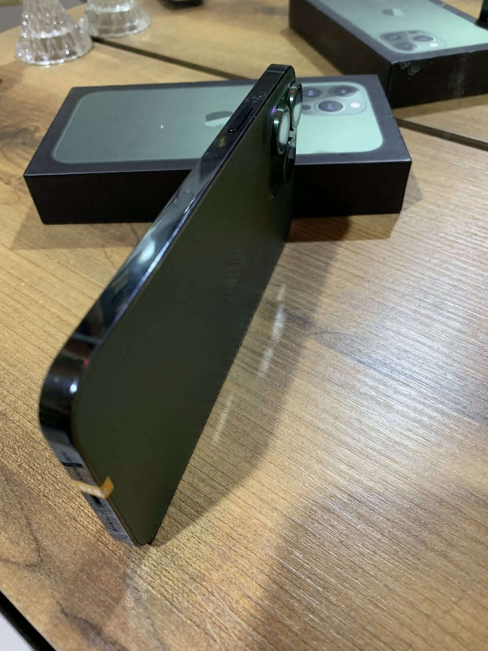 13برو ماكس كلش نضيف لون مميز زيتوني بطاريه 94السعر 600 مكاني شط العرب التنومه ***********
