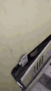 السلام عليكم مجمدة للبيع شغالة ومطورها شغال مابي شي بس تبريدها ضعيف يحتاجلها تصليح لان متروكة سعر ١٠٠ خوش مجمدة وجبيرة مكاني بغداد شعله تواصل خاص


**إذا كنت صاحب هذا الإعلان وتريد حذفه لأي سبب، رجاءا أرسل رسالة إلى الدعم الفني**