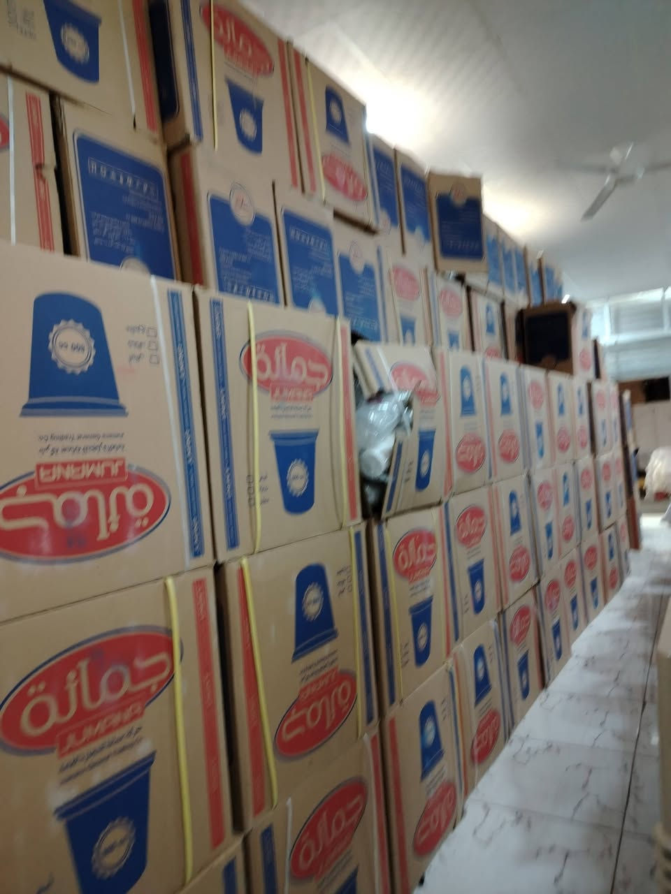 اللهم صل على سيدنا محمد وعلى آله وصحبه وسلم
يتوفر لدينا علب لبن  جمانة سعة العلبة( 800 cc) الكيس يحتوي على خمسين علبة البيع جملة ومفرد كميات خير من الله  العنوان الأنبار عانة شارع الحضره مقابل علوه عنه المركزيه
للإستفسار مراسله الصفحه او الاتصال على الرقم ***********
