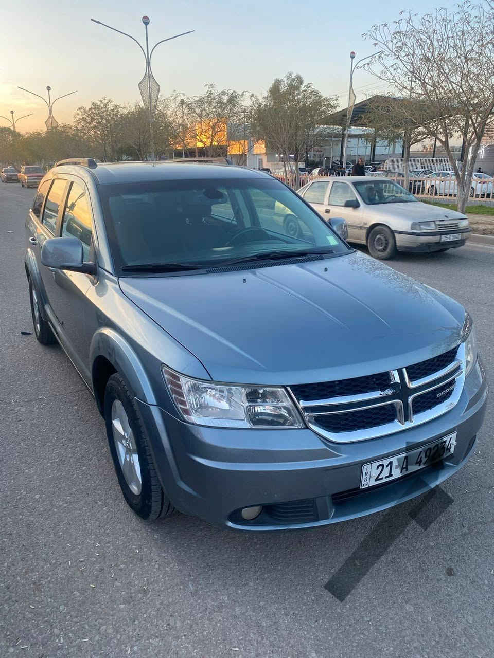 دوج جورنى رقم سليماني جديد سياره كلين بدون ضربه صبخ محرك ٦ موديل ٢٠١١.      *********** كركوك, العراق
