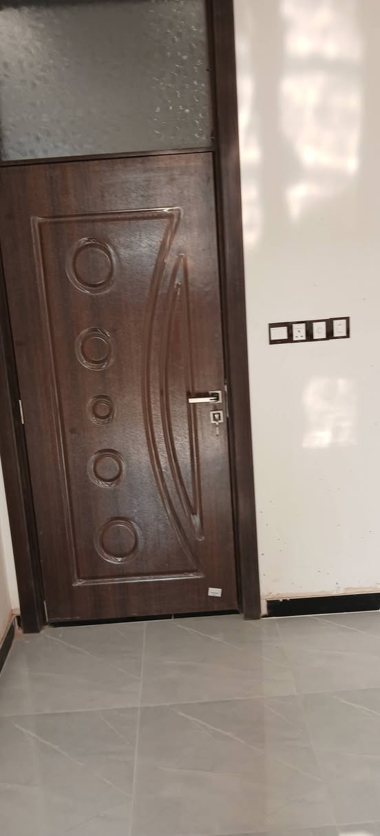 السلام عليكم ورحمة حبايبي بيت طابق ثاني الإيجار زيرو كامل أي نقص مابي سحب واصل كيزر تنانكي ماطور بوستر كوله واصل العنوان ابودشير خط نفط  *********** مقابل البانزين خانه
