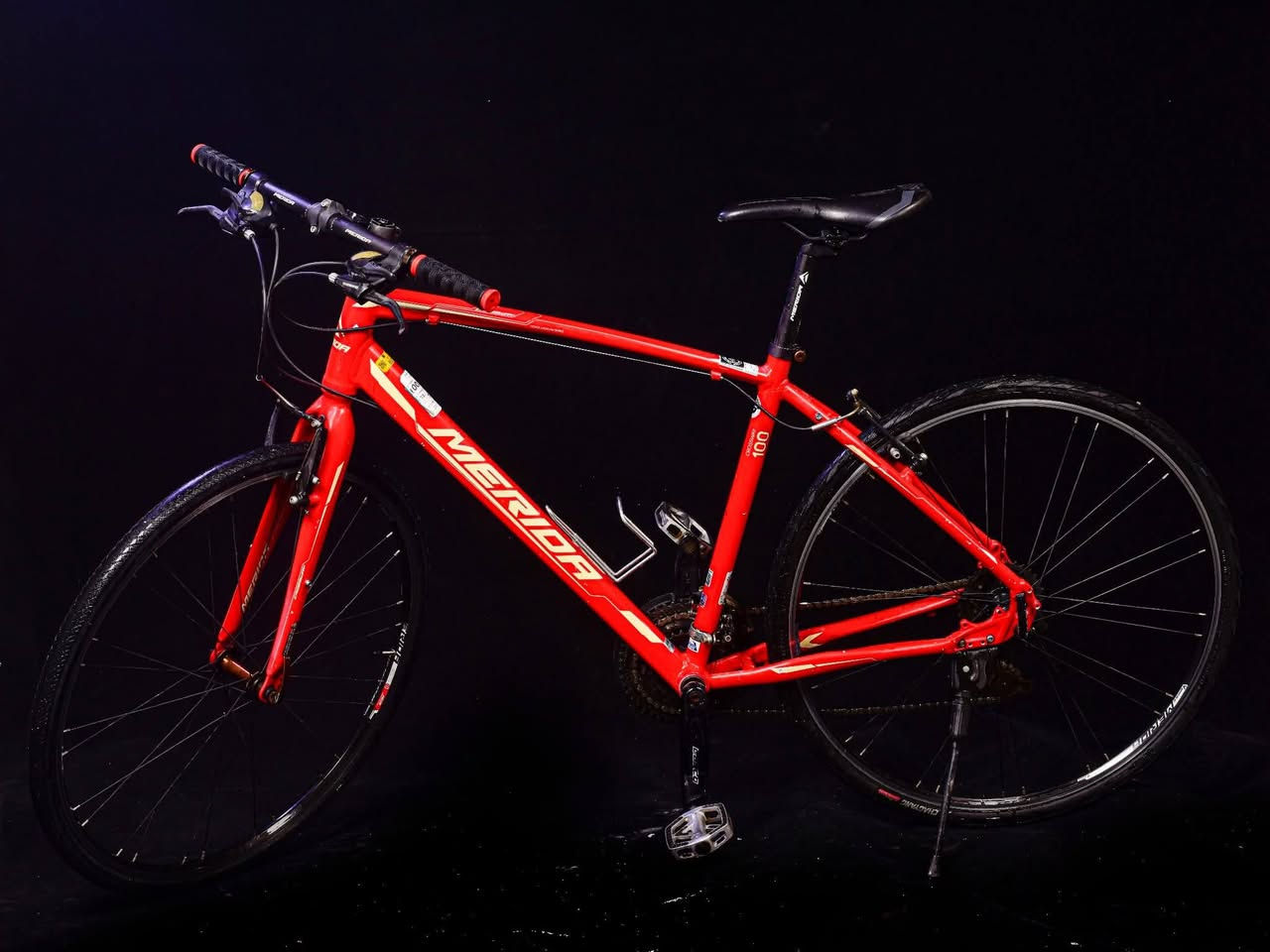 دراجة ميردا للبيع 
‏
‏حجم ٢٨ فريم ٥٠ 
‏
‏كله ختم واحد من ركبة وسرج وستيرن وويالة وكلشي ختم واحد  
‏
‏بريكات تيكترو اصليات تايرات kenda اصليات 
‏
‏البايك نظيف نظافة ٩٥٪ 
‏
‏سستم تورني شيمانو 
‏
‏Crossway100 اسم البايك 
‏
‏
‏السعر 300 وبي مجال بسيط 
‏
‏المكان بغداد الدورة 
‏
‏***********
